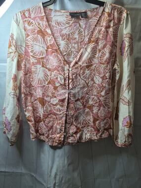 Tahara 100% LInen, Long sleeves Blouse. Size XS,  Floral  color